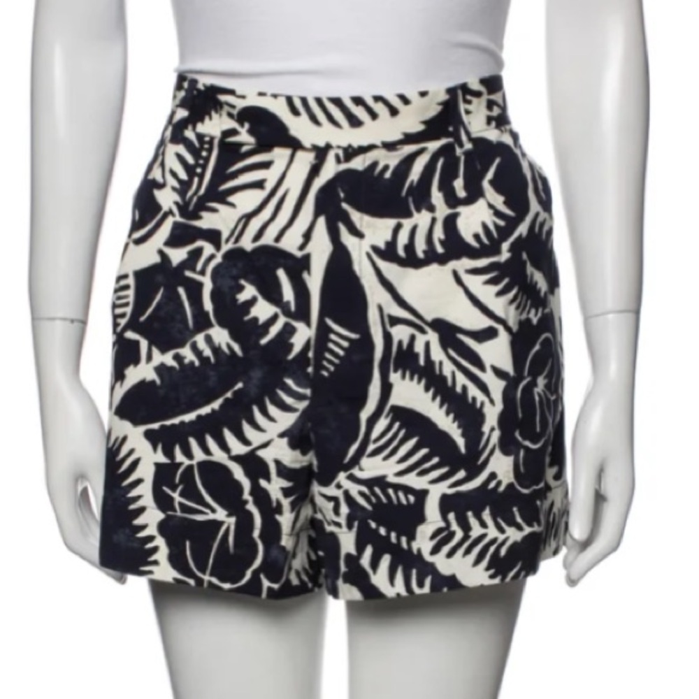 Marc Jacobs shorts size L